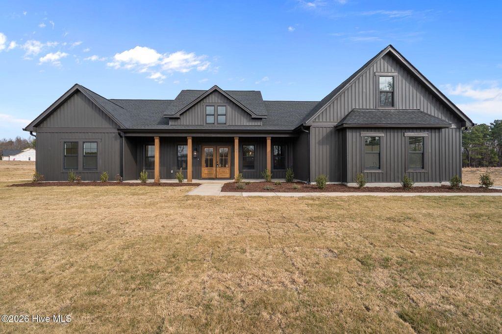 Photo of 164 Vista Ridge, Sanford, NC 27330 (MLS # 100551472)