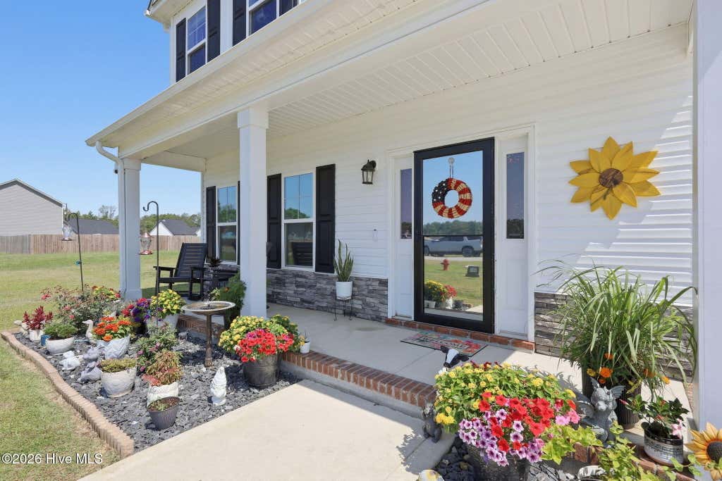 Photo of 158 Uzzell Road, Hubert, NC 28539 (MLS # 100588987)