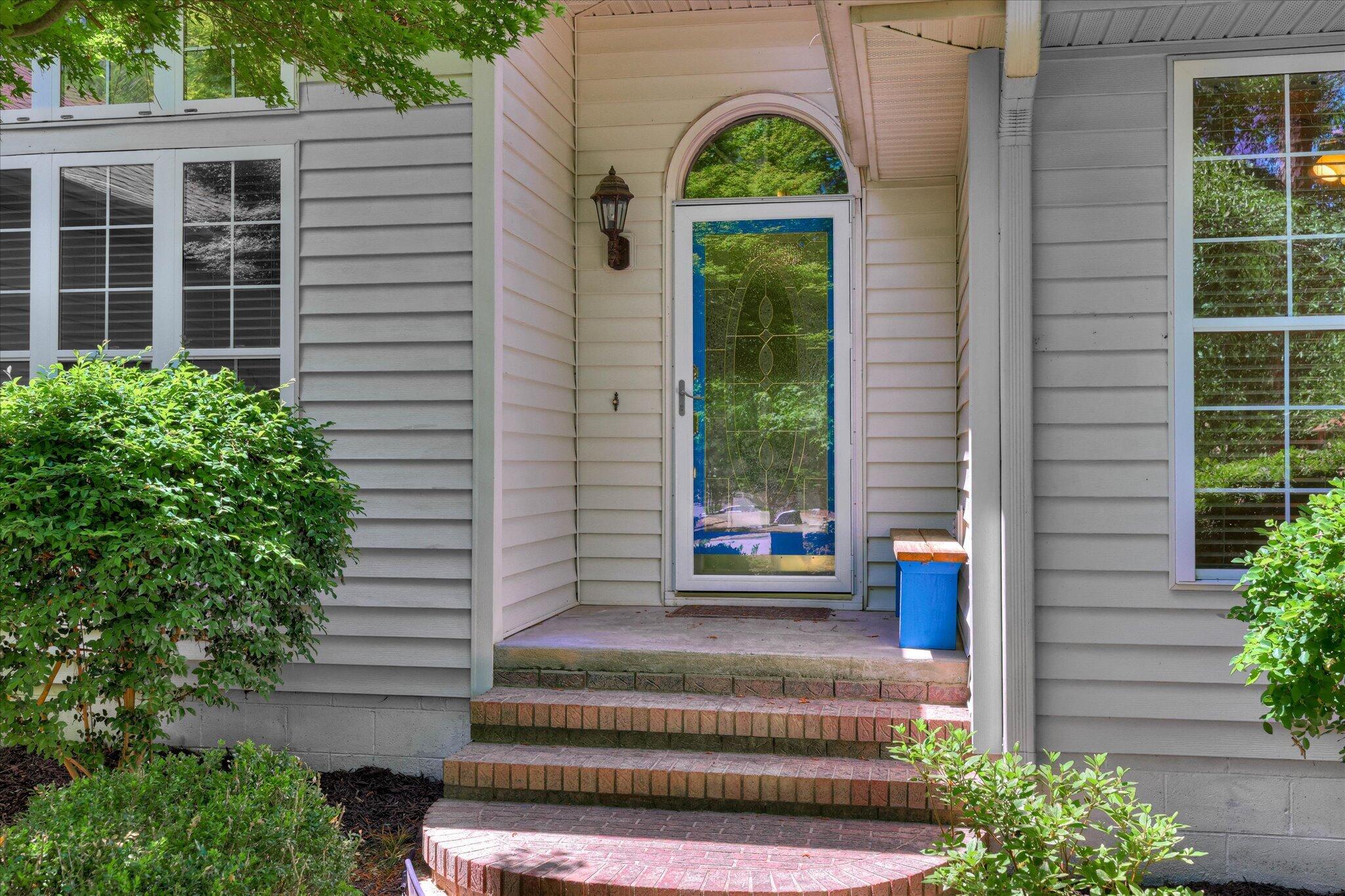109 Hickory Point