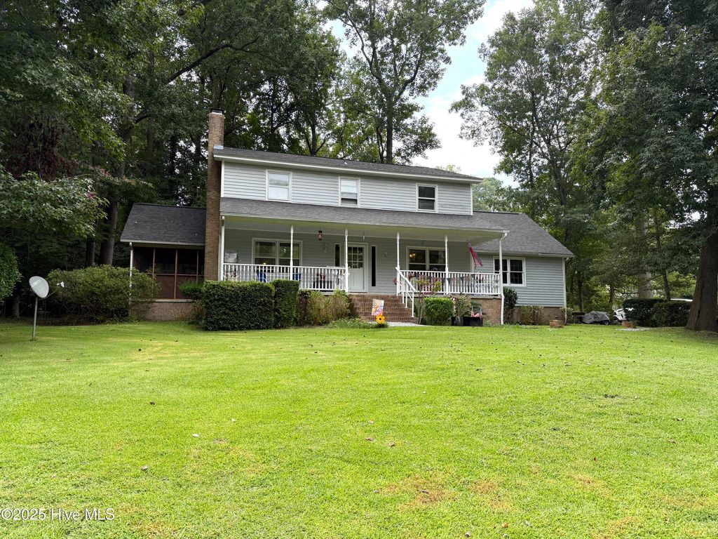 Photo of 101 Hughes Lane, New Bern, NC 28560 (MLS # 100525993)