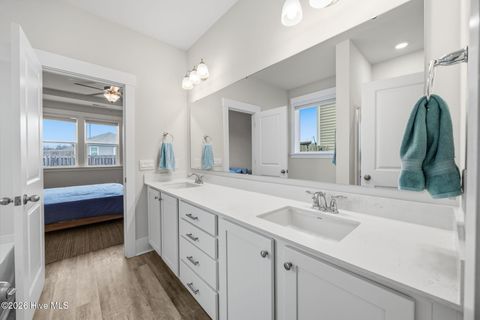 Tiny photo for 429 Edgewater Way, Surf City, NC 28445 (MLS # 100557752)