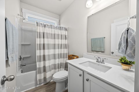 Tiny photo for 429 Edgewater Way, Surf City, NC 28445 (MLS # 100557752)