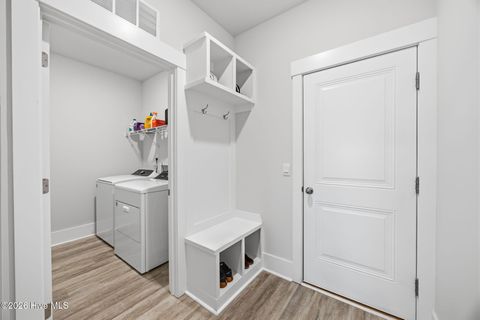 Tiny photo for 429 Edgewater Way, Surf City, NC 28445 (MLS # 100557752)