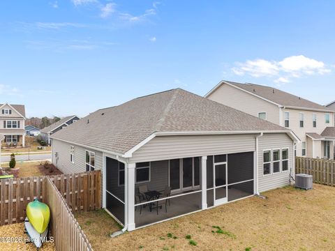 Tiny photo for 429 Edgewater Way, Surf City, NC 28445 (MLS # 100557752)