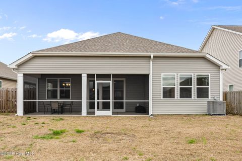 Tiny photo for 429 Edgewater Way, Surf City, NC 28445 (MLS # 100557752)