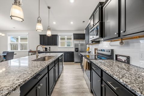 Tiny photo for 429 Edgewater Way, Surf City, NC 28445 (MLS # 100557752)