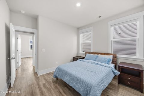 Tiny photo for 429 Edgewater Way, Surf City, NC 28445 (MLS # 100557752)