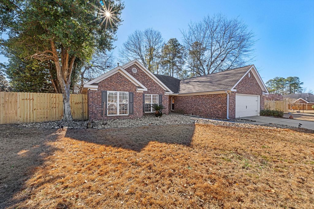 Photo of 180 Cottonwood Court, North Augusta, SC 29860 (MLS # 550511)