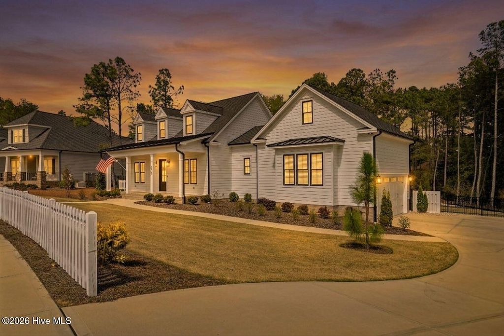 Photo of 275 Hollycrest Drive, Pinehurst, NC 28374 (MLS # 100564010)