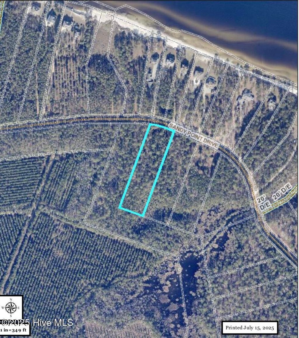 Photo of 531 Sandy Point Drive, Beaufort, NC 28516 (MLS # 100571091)
