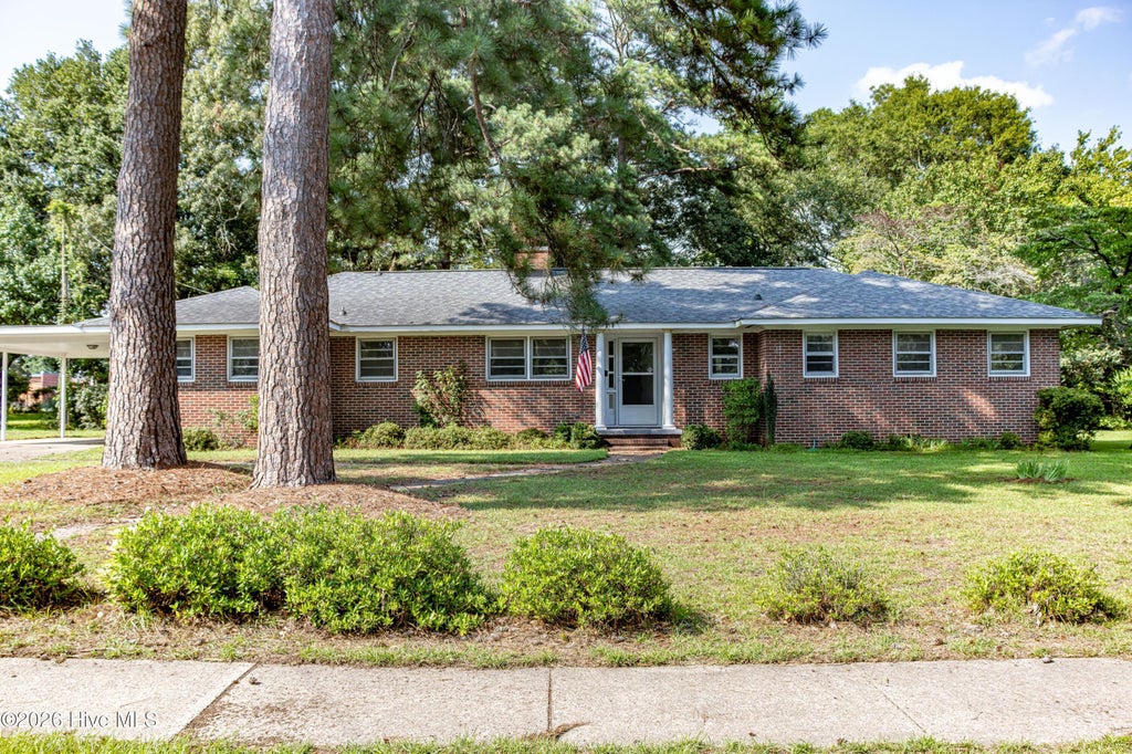 Photo of 807 E Holly Street, Goldsboro, NC 27530 (MLS # 100586846)