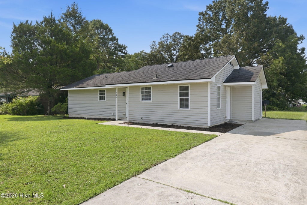 Photo of 636 Hill Road Circle, Ayden, NC 28513 (MLS # 100595925)