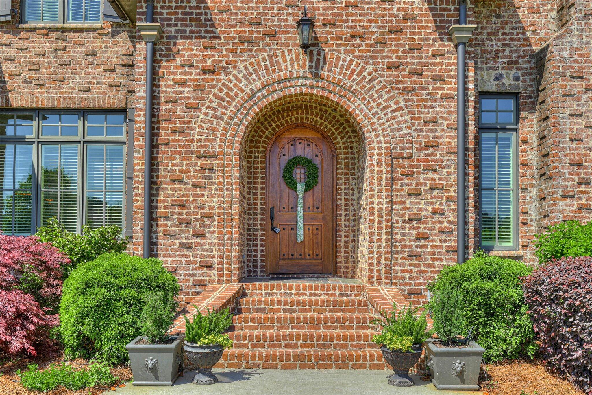 112 Robbie Court