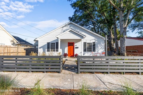 Photo of 411 Swann Street, Wilmington, NC 28401 (MLS # 100601266)