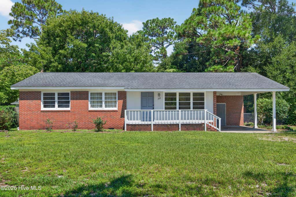 Photo of 233 Long Leaf Acres Drive, Wilmington, NC 28405 (MLS # 100597884)
