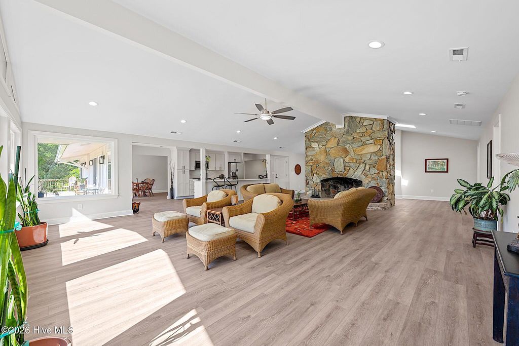 Photo of 244 Shoreline Drive, New Bern, NC 28562 (MLS # 100560270)