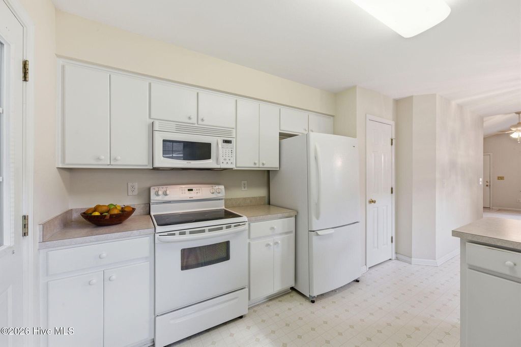 Photo of 227 Forest Park Drive, New Bern, NC 28562 (MLS # 100576967)