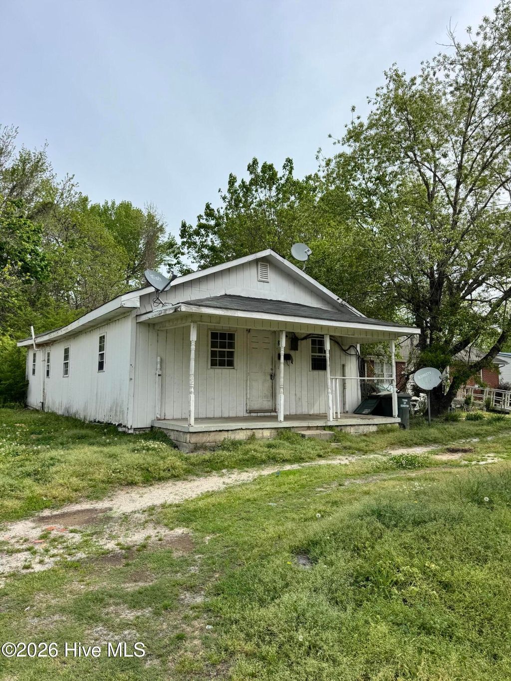 Photo of 207 E Peterson Street, Edenton, NC 27932 (MLS # 100565838)