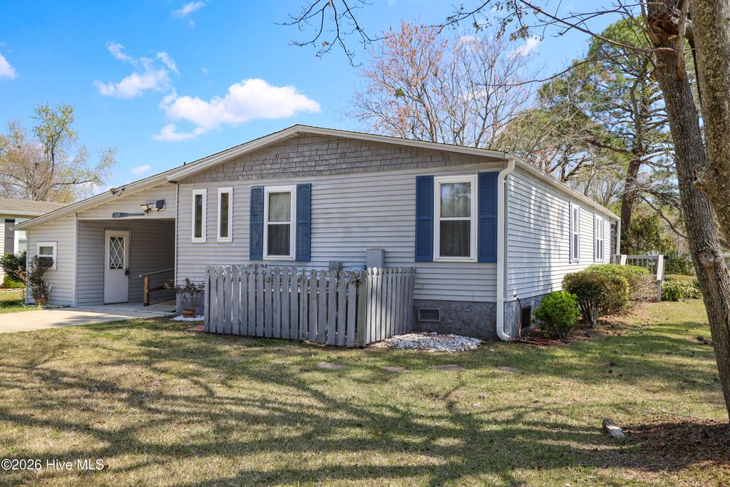 Photo of 719 Nautical Court, Hampstead, NC 28443 (MLS # 100563984)