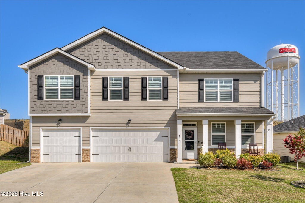 Photo of 227 Donnington Court, Aiken, SC 29801 (MLS # 100580875)