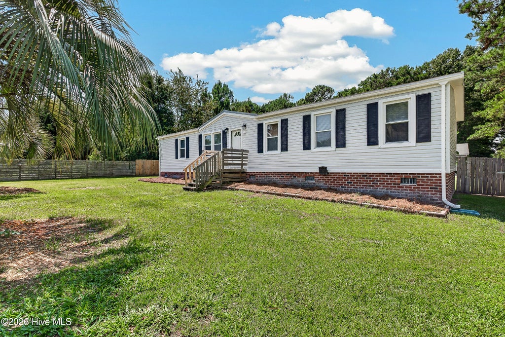 Photo of 102 Seabird Lane, Sneads Ferry, NC 28460 (MLS # 100597126)
