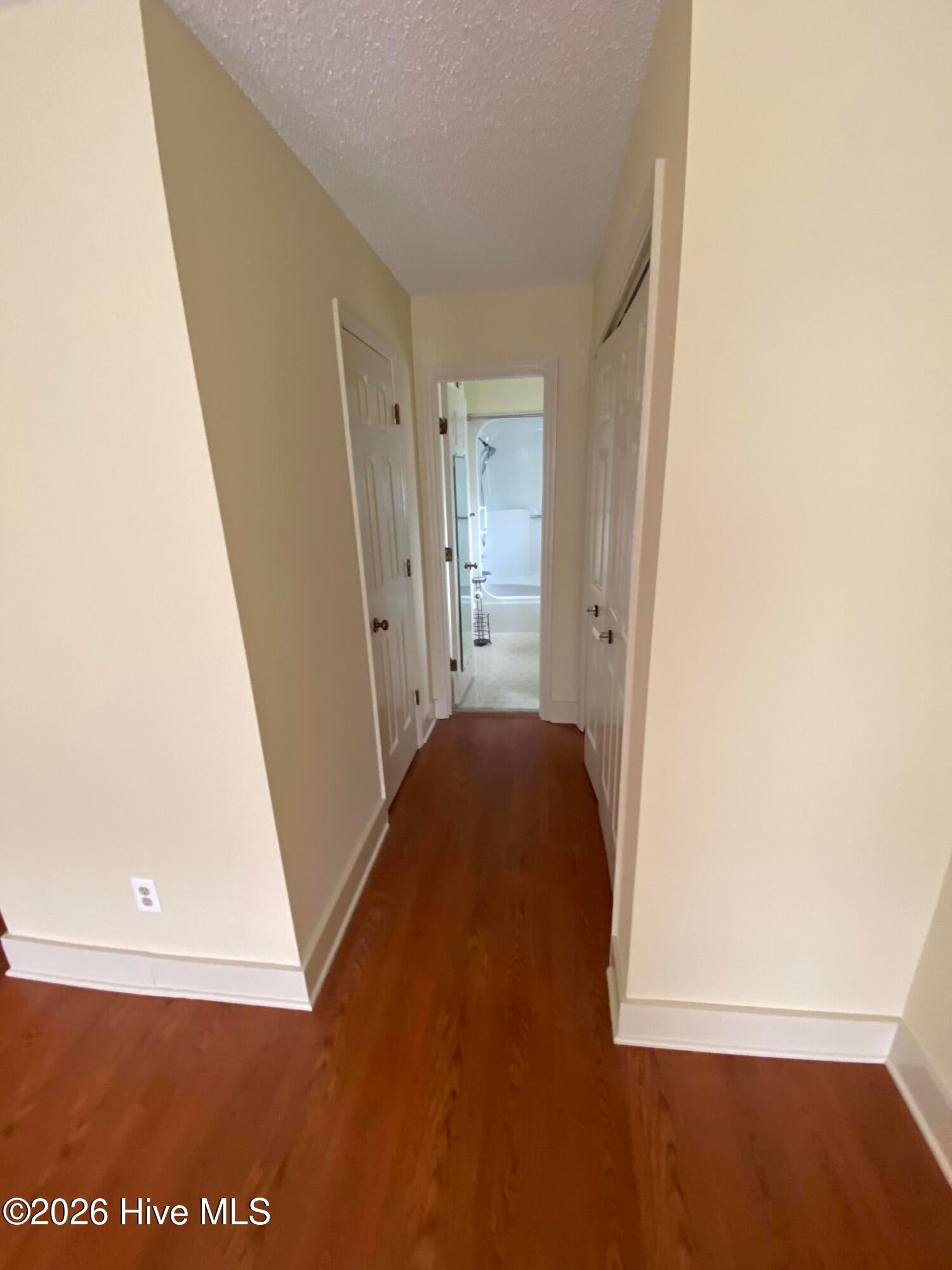 1010 Hickman Road B3