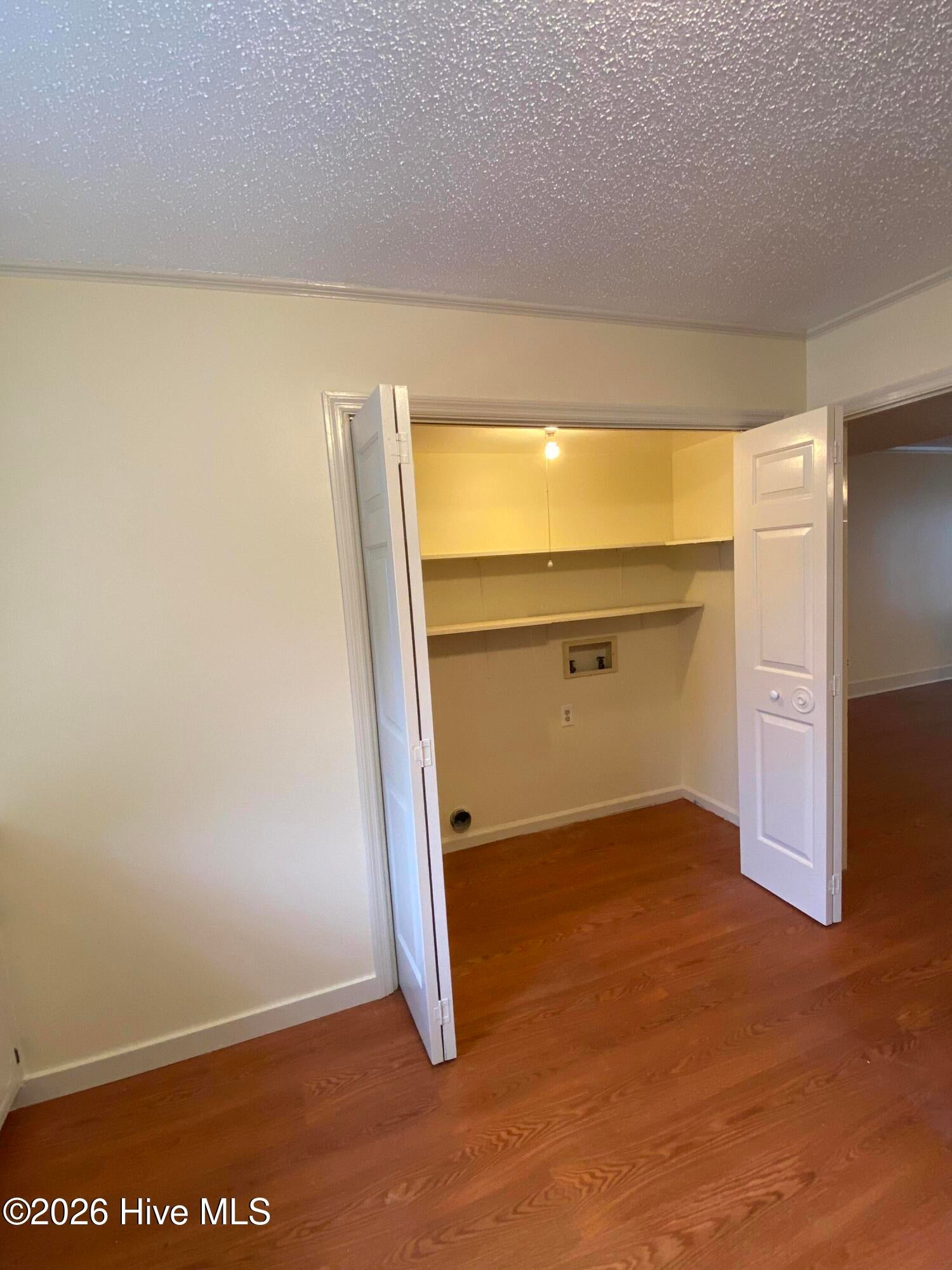 1010 Hickman Road B3