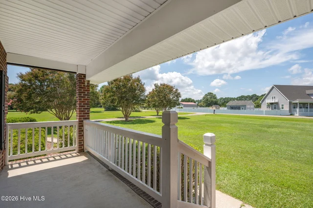 134 Soundside Estates Drive, photo 4 of 60