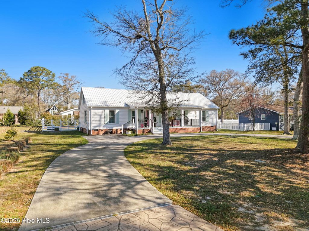 Photo of 219 Shoreline Drive E, Sunset Beach, NC 28468 (MLS # 100562668)
