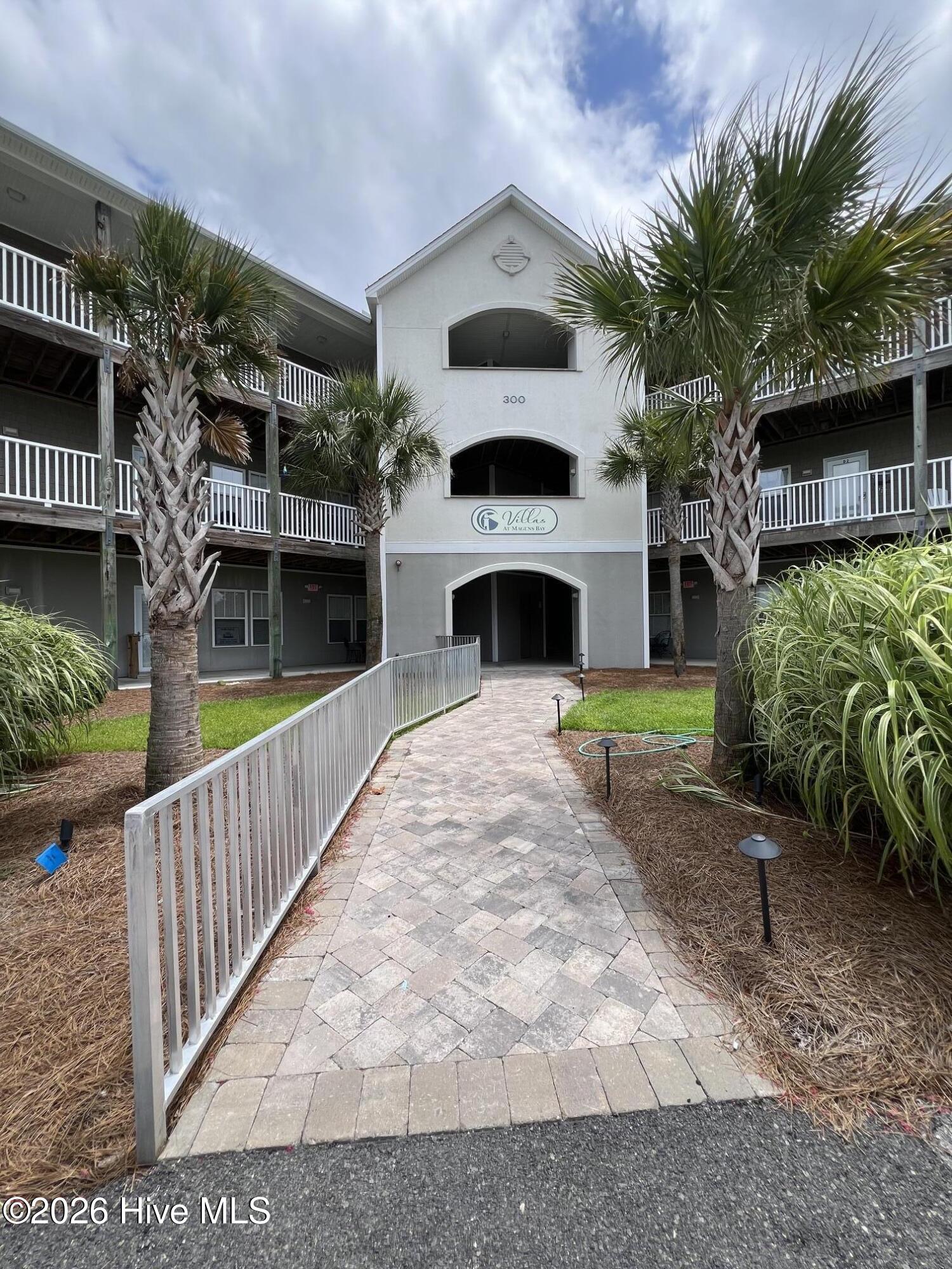 300 Lighthouse Lane 3 B1
