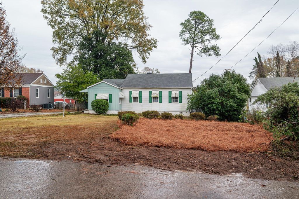 Photo of 1047 Redbird Road, Augusta, GA 30904 (MLS # 550275)