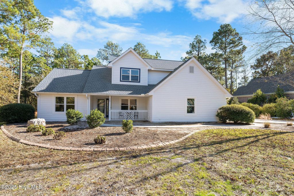 Photo of 509 Whimbreel Court SE, Bolivia, NC 28422 (MLS # 100541401)