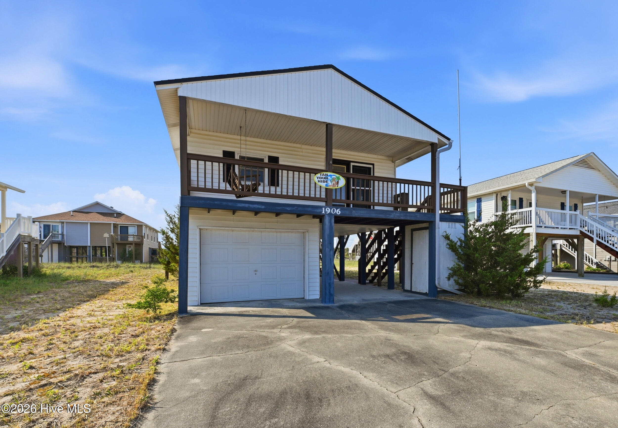 1906 N New River Drive