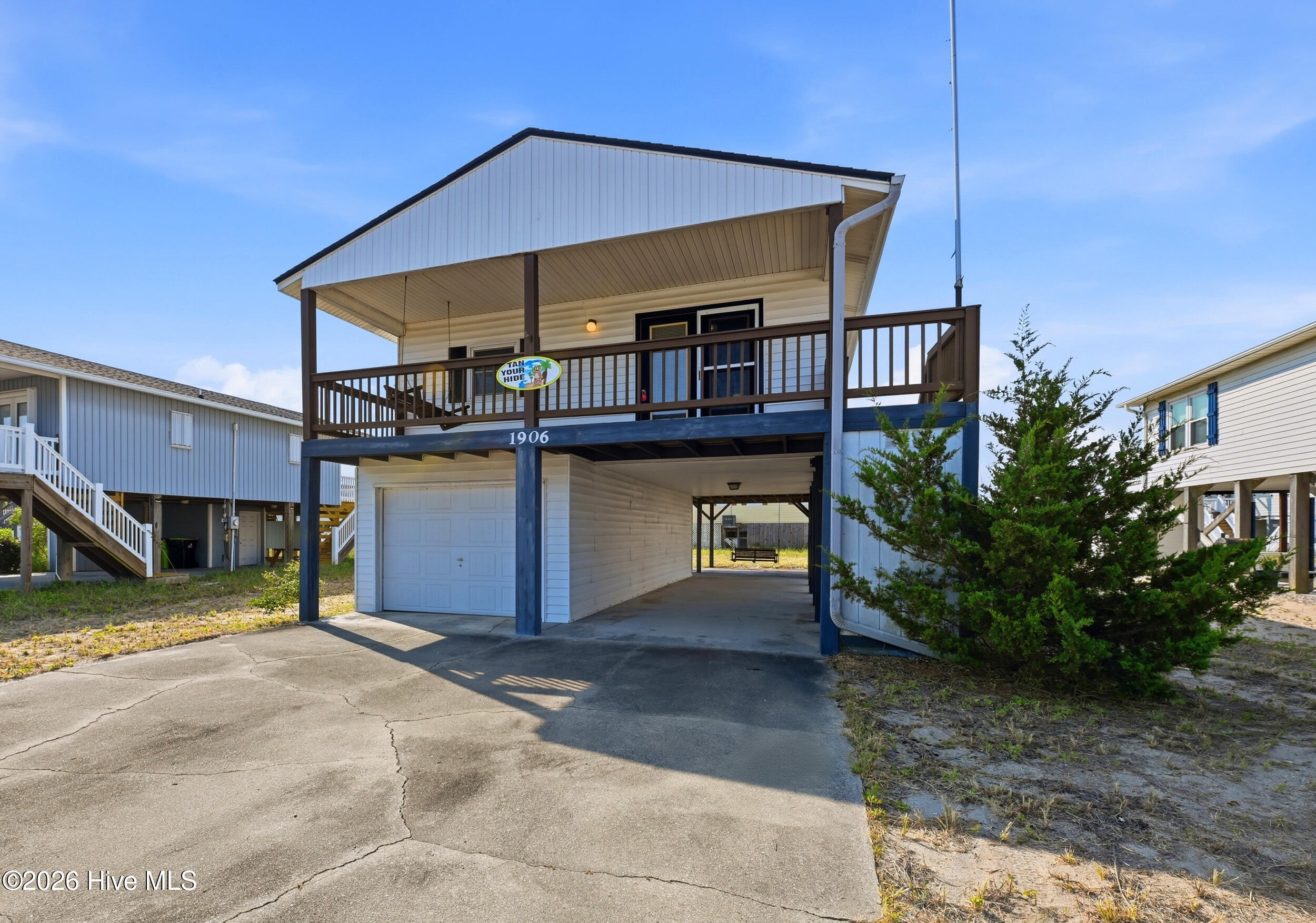 1906 N New River Drive