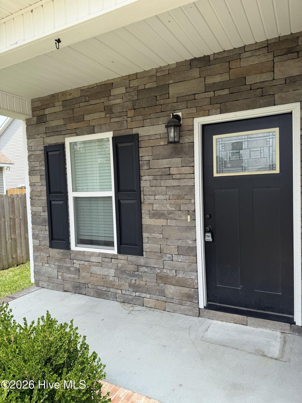 Photo of 302 E Franck Street, Richlands, NC 28574 (MLS # 100589492)