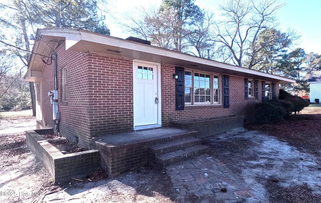 Photo of 2130 Nc 42 Highway E, Wilson, NC 27893 (MLS # 100545925)