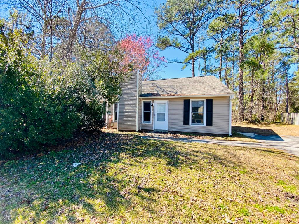 Photo of 189 Corey Circle, Jacksonville, NC 28546 (MLS # 100563473)