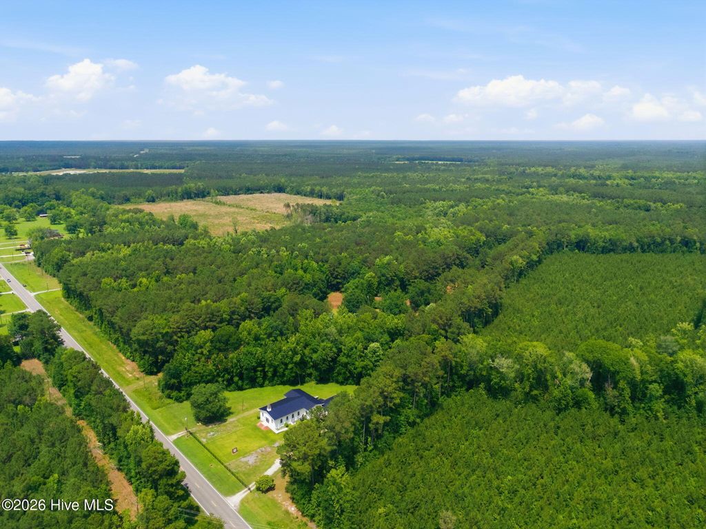 Photo of 2400 Us Highway 117 N, Burgaw, NC 28425 (MLS # 100576368)