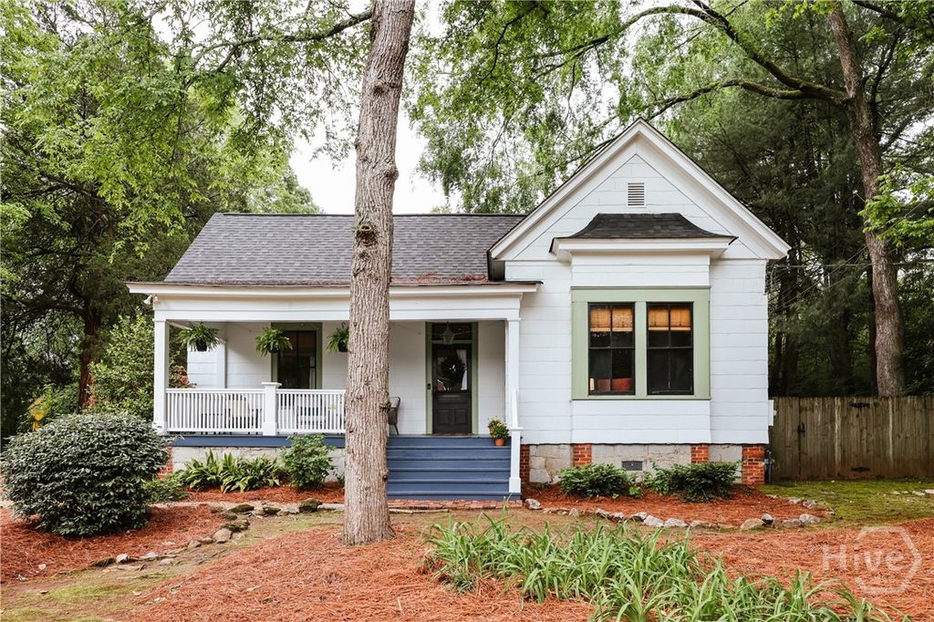 Photo of 905 Oglethorpe Avenue, Athens, GA 30606 (MLS # CL353289)