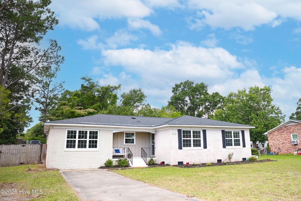 Photo of 122 Spartan Road, Wilmington, NC 28405 (MLS # 100579064)