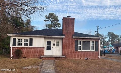 Photo of 601 Madison Avenue, Kinston, NC 28501 (MLS # 100548928)