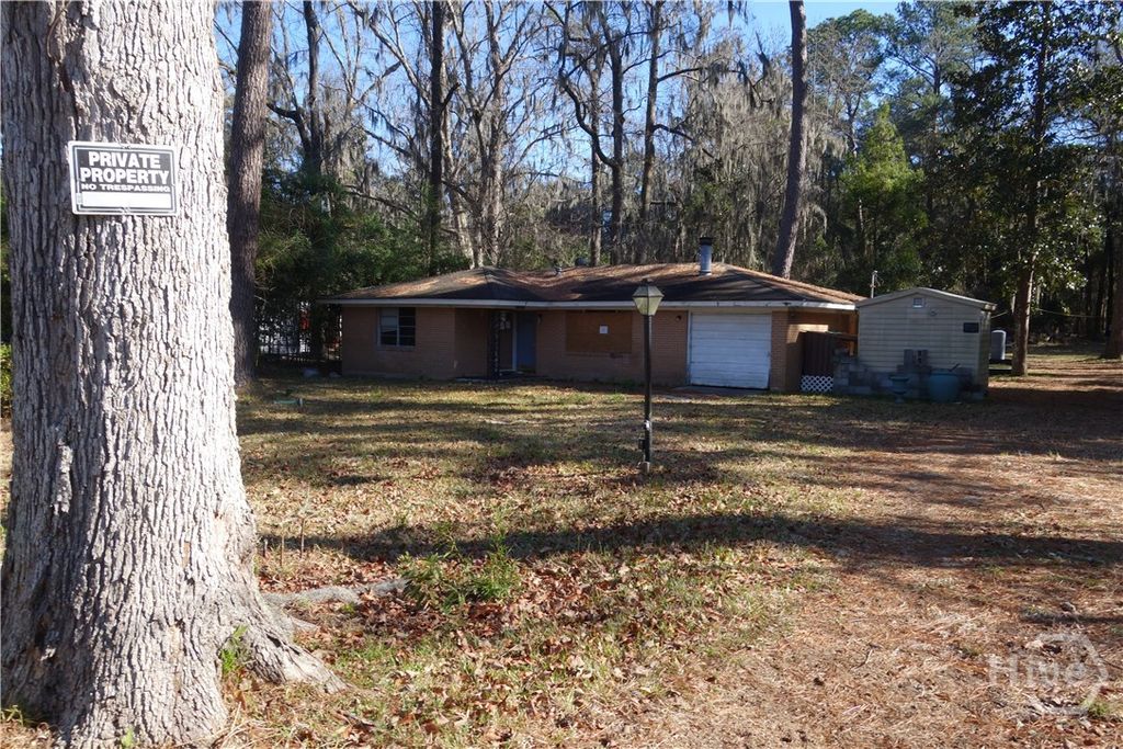 Photo of 8 Salt Creek Road, Garden City, GA 31405 (MLS # SA358114)