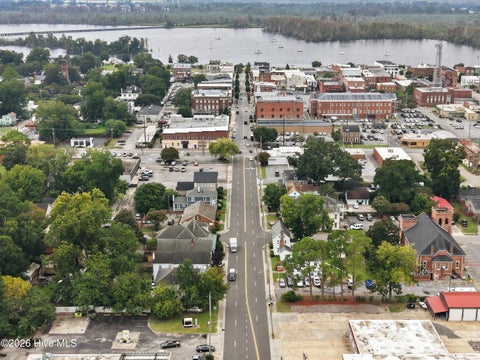 Tiny photo for 403 N Market Street, Washington, NC 27889 (MLS # 100599746)