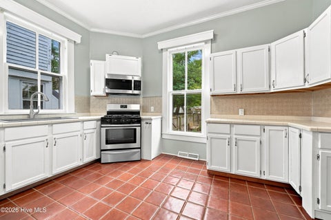Tiny photo for 403 N Market Street, Washington, NC 27889 (MLS # 100599746)