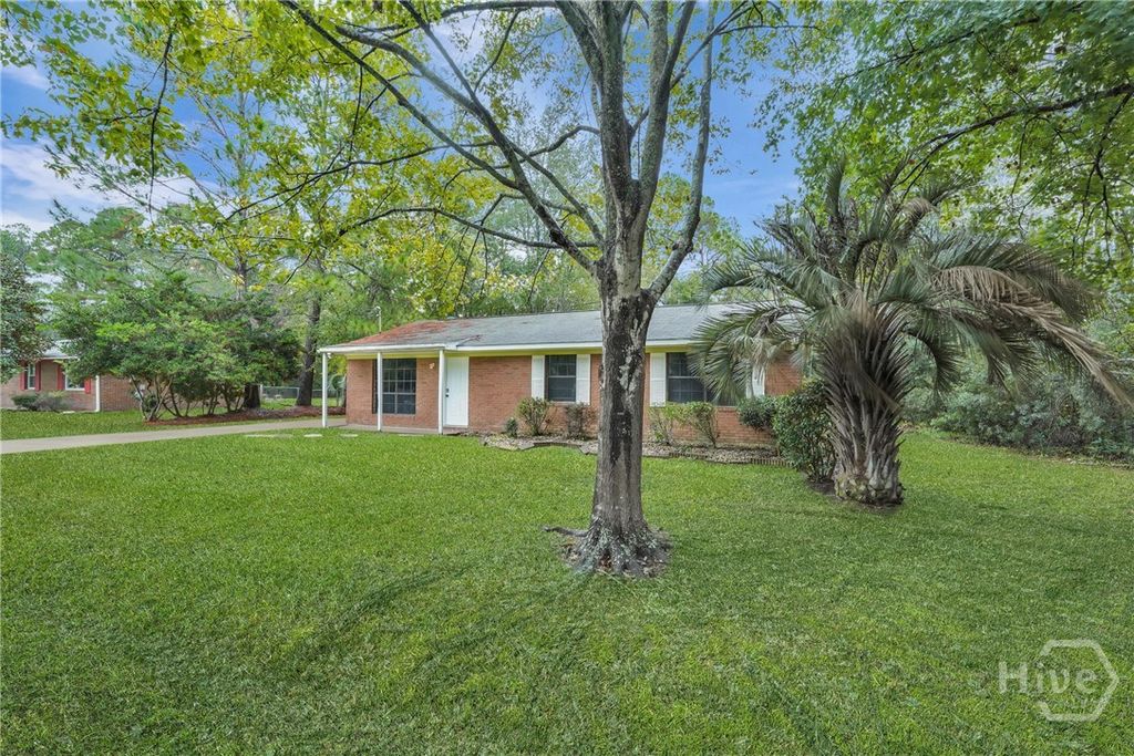 Photo of 1098 Live Oak Drive, Hinesville, GA 31313 (MLS # SA342142)