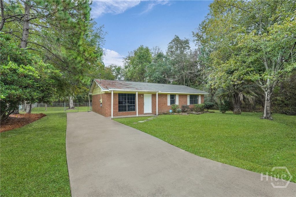 Photo of 1098 Live Oak Drive, Hinesville, GA 31313 (MLS # SA342142)