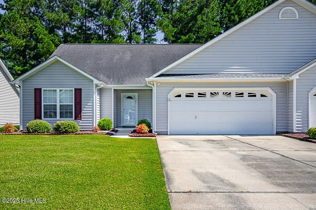 Photo of 116 Tiger Woods Place, New Bern, NC 28560 (MLS # 100529121)