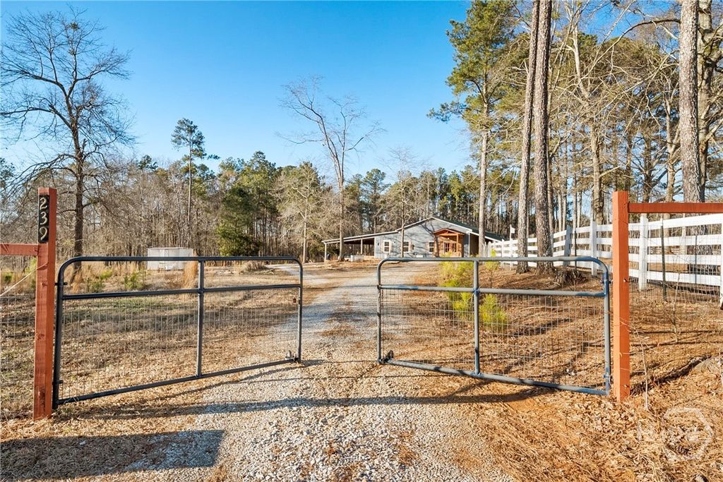 Photo of 239 Jeremy Drive, Colbert, GA 30628 (MLS # CL349513)