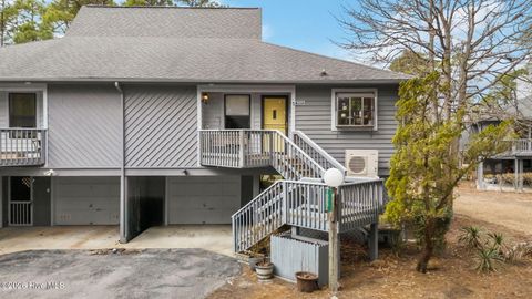 Townhouse For Sale - 10051 Windward Drive<br/> New Bern, NC 28560