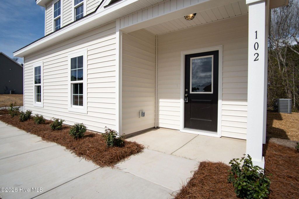 Photo of 102 Palo Alto Park Drive, Maysville, NC 28555 (MLS # 100542185)